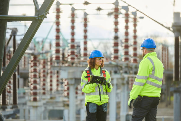 Best Affordable Emergency Electrician  in River Oaks, TX